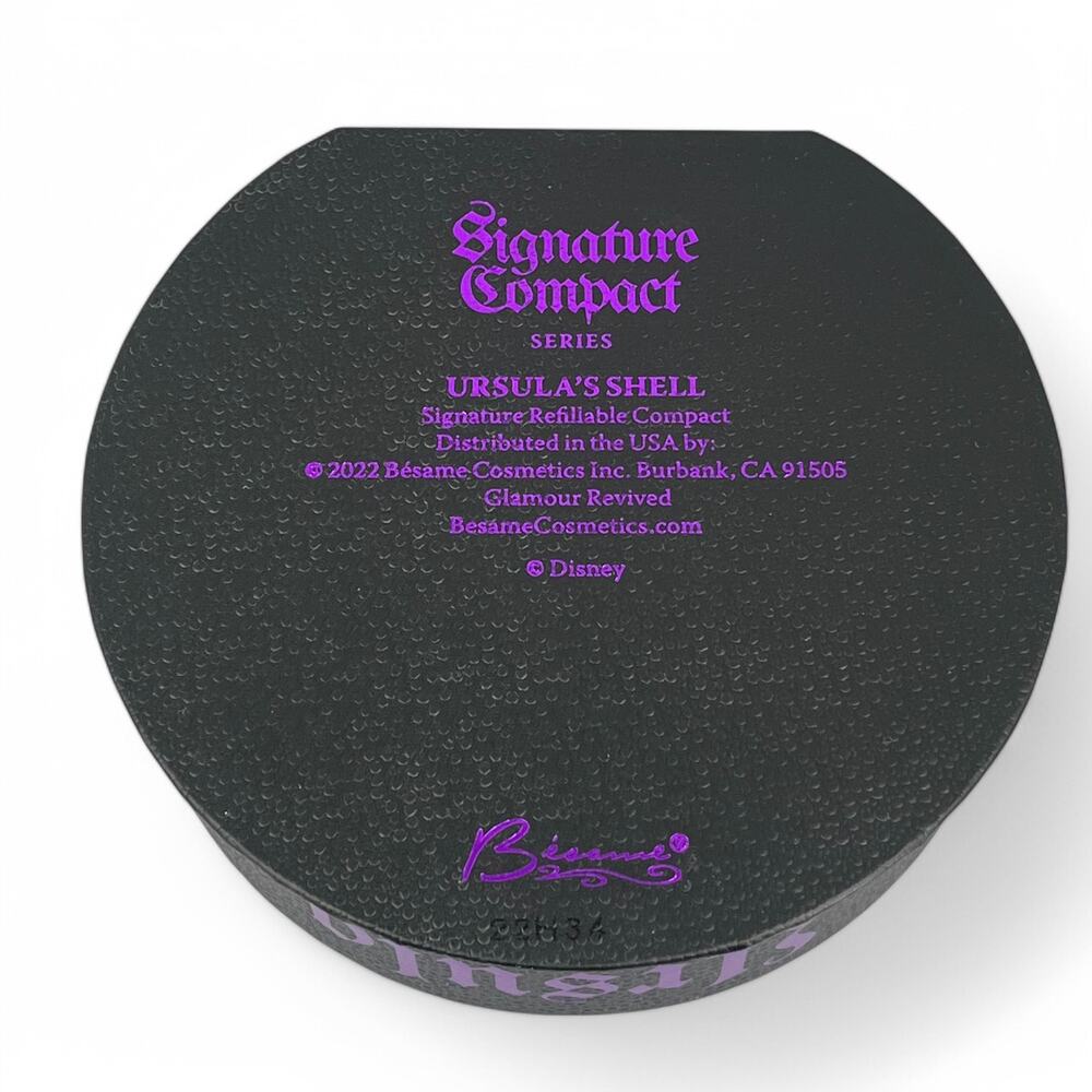 Besame Disney Villains Ursula's Shell Compact with Highlighter Little Mermaid - Picture 7 of 13